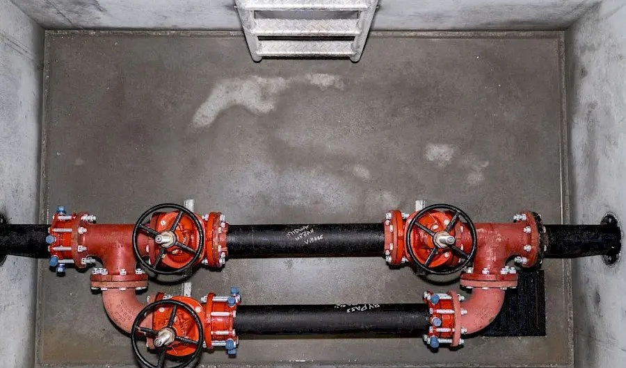 Camin îngeopad din beton armat pentru branșament apă sau hidrofor